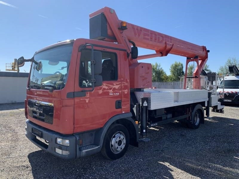 MAN TGL 7.150 Ruthmann T330 - 33m - 320 kg - Emelőkosaras teherautó: 2 kép. MAN TGL 7.150 Ruthmann T330 - 33m - 320 kg - Emelőkosaras teherautó: 2 kép.