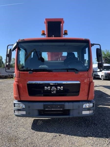 MAN TGL 7.150 Ruthmann T330 - 33m - 320 kg - Emelőkosaras teherautó: 3 kép. MAN TGL 7.150 Ruthmann T330 - 33m - 320 kg - Emelőkosaras teherautó: 3 kép.