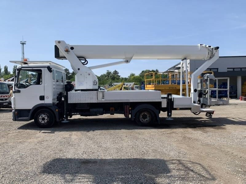 MAN TGL 7.150 RuthmannSteiger T330 - 33m - 320 kg - Emelőkosaras teherautó: 5 kép. MAN TGL 7.150 RuthmannSteiger T330 - 33m - 320 kg - Emelőkosaras teherautó: 5 kép.