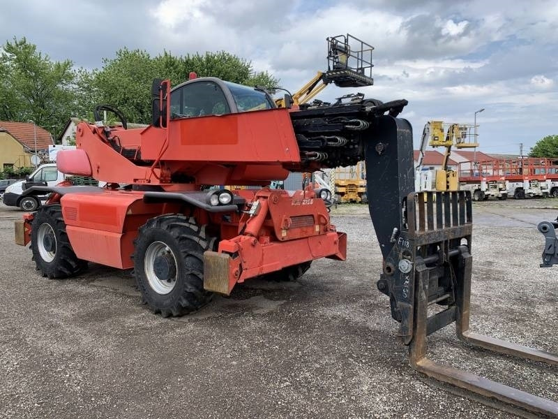 Manitou MRT 2150 - 20,67m - 5t - 4x4x4 - Teleszkópos rakodó: 2 kép. Manitou MRT 2150 - 20,67m - 5t - 4x4x4 - Teleszkópos rakodó: 2 kép.