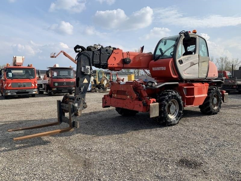 Manitou MRT2150 - 20,67m - 5t - 4x4x4 - Teleszkópos rakodó: 2 kép. Manitou MRT2150 - 20,67m - 5t - 4x4x4 - Teleszkópos rakodó: 2 kép.