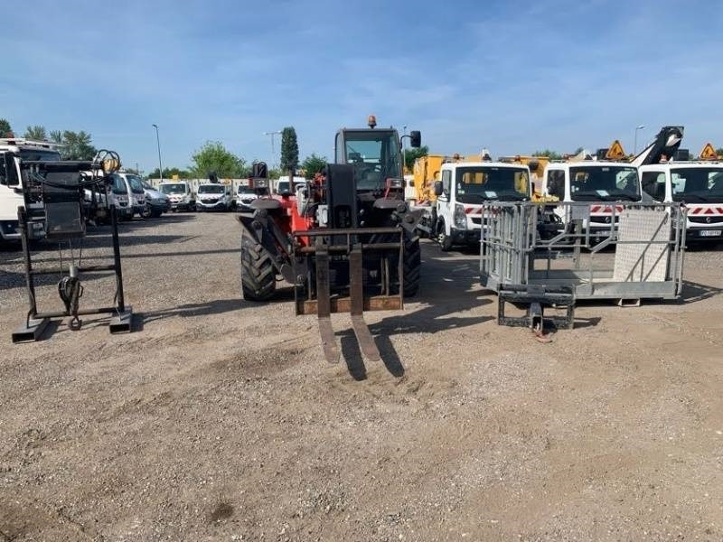 Manitou MVT1332 SL - 13m - 3,2t - 4x4x4 - Teleszkópos rakodó: 1 kép. Manitou MVT1332 SL - 13m - 3,2t - 4x4x4 - Teleszkópos rakodó: 1 kép.