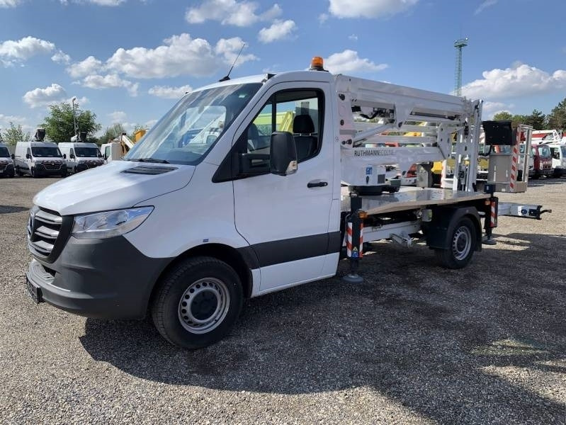 Mercedes-Benz Sprinter Ruthmann-Ecoline RS200 - 20m - 250 kg - Emelőkosaras teherautó: 2 kép. Mercedes-Benz Sprinter Ruthmann-Ecoline RS200 - 20m - 250 kg - Emelőkosaras teherautó: 2 kép.