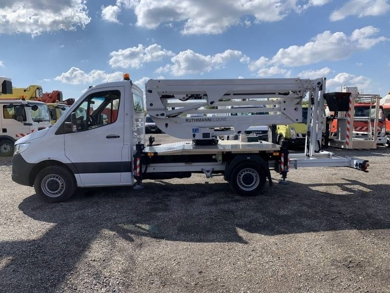 Mercedes-Benz Sprinter Ruthmann-Ecoline RS200 - 20m - 250 kg - Emelőkosaras teherautó: 5 kép. Mercedes-Benz Sprinter Ruthmann-Ecoline RS200 - 20m - 250 kg - Emelőkosaras teherautó: 5 kép.