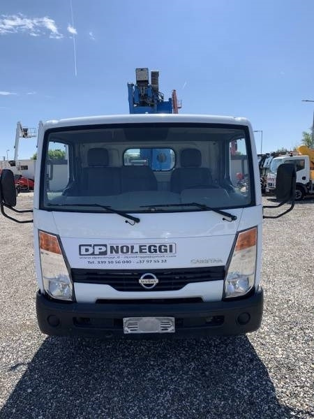 Nissan Cabstar CTE ZED 21 J - 21 m - 200 kg - Emelőkosaras teherautó: 3 kép. Nissan Cabstar CTE ZED 21 J - 21 m - 200 kg - Emelőkosaras teherautó: 3 kép.