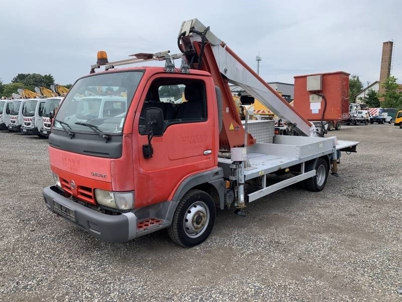 Nissan Cabstar Multitel 160 ALU DS - 16m - Emelőkosaras teherautó: 2 kép. Nissan Cabstar Multitel 160 ALU DS - 16m - Emelőkosaras teherautó: 2 kép.
