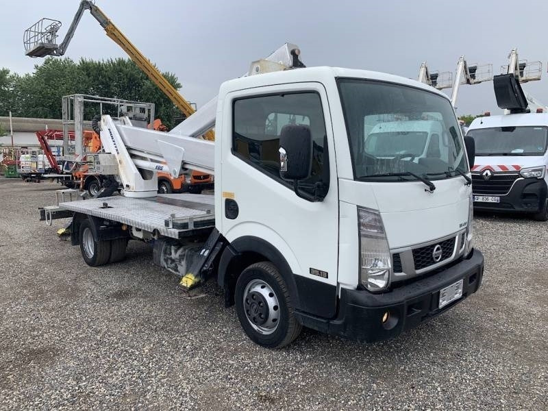 Nissan Cabstar Multitel HX195 - 19,5m - Emelőkosaras teherautó: 1 kép. Nissan Cabstar Multitel HX195 - 19,5m - Emelőkosaras teherautó: 1 kép.