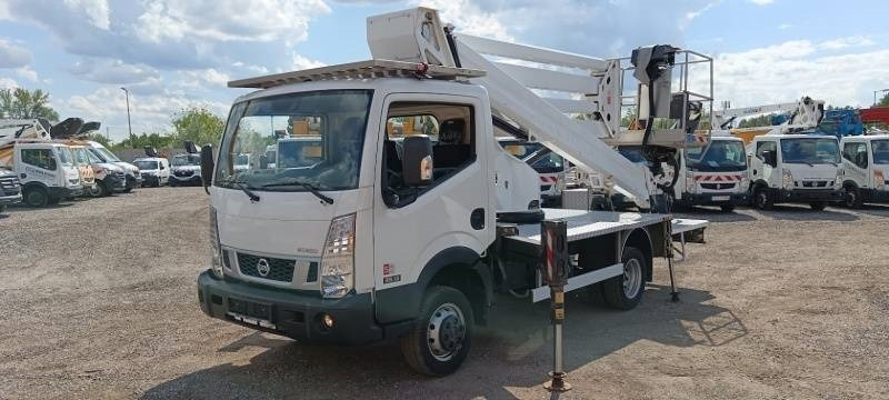 Nissan Cabstar Oil&Steel Snake 2413 Plus - 23,5m - 250 kg - Emelőkosaras teherautó: 2 kép. Nissan Cabstar Oil&Steel Snake 2413 Plus - 23,5m - 250 kg - Emelőkosaras teherautó: 2 kép.