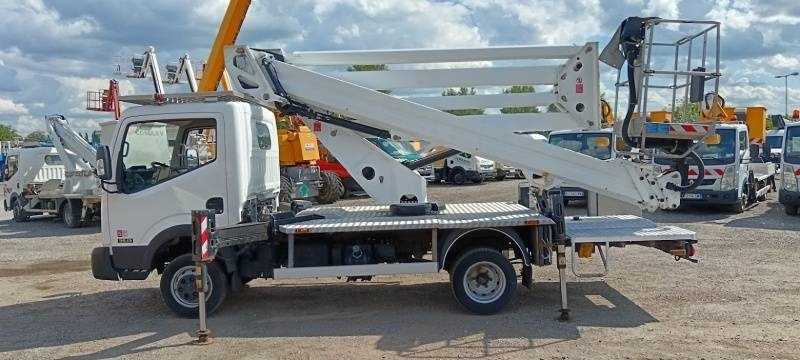 Nissan Cabstar Oil&Steel Snake 2413 Plus - 23,5m - 250 kg - Emelőkosaras teherautó: 5 kép. Nissan Cabstar Oil&Steel Snake 2413 Plus - 23,5m - 250 kg - Emelőkosaras teherautó: 5 kép.