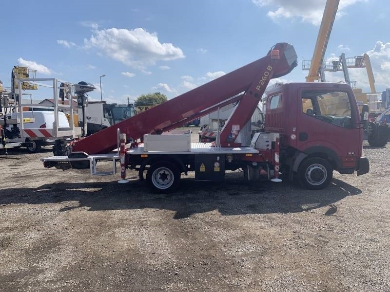 Nissan Cabstar Palfinger P260B - 25,6 m - 230 kg - Emelőkosaras teherautó: 4 kép. Nissan Cabstar Palfinger P260B - 25,6 m - 230 kg - Emelőkosaras teherautó: 4 kép.