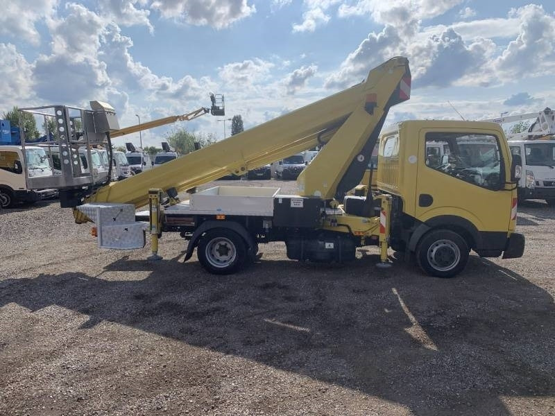 Nissan Cabstar Ruthmann TB270 - 27m - 225 kg - Emelőkosaras teherautó: 4 kép. Nissan Cabstar Ruthmann TB270 - 27m - 225 kg - Emelőkosaras teherautó: 4 kép.
