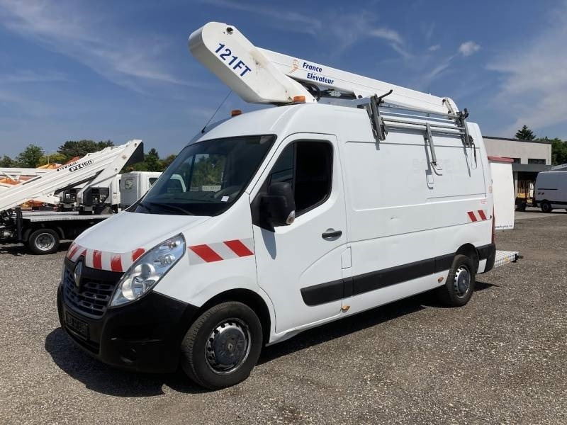 Renault Master France Elevateur 121FT - 12,5 m - 120kg - Emelőkosaras teherautó: 2 kép. Renault Master France Elevateur 121FT - 12,5 m - 120kg - Emelőkosaras teherautó: 2 kép.
