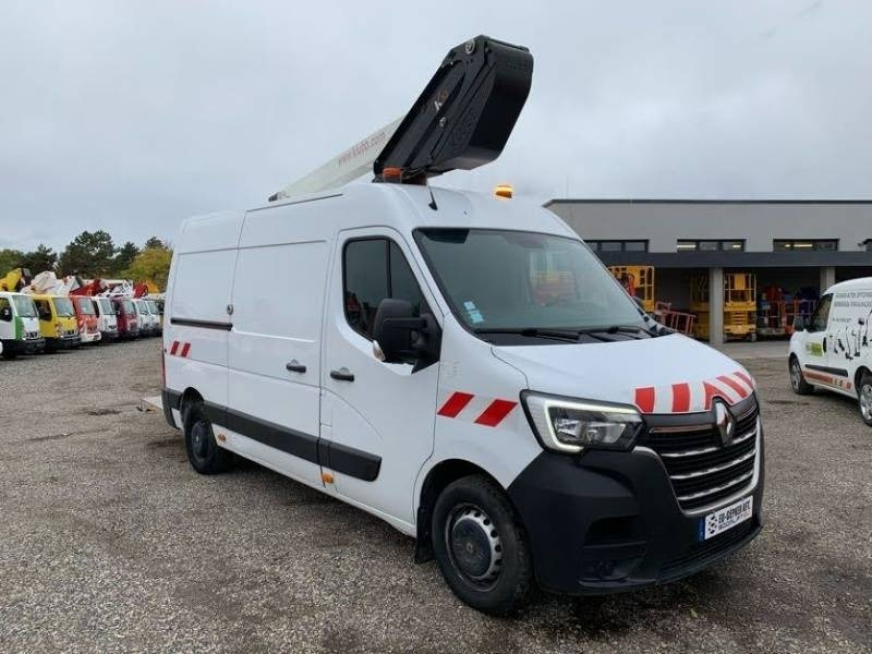 Renault Master Klubb K32 - 12,5 m, 120 kg - Emelőkosaras teherautó: 1 kép. Renault Master Klubb K32 - 12,5 m, 120 kg - Emelőkosaras teherautó: 1 kép.