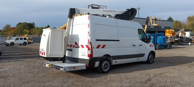 Renault Master Klubb K32 - Emelőkosaras teherautó: 2 kép. Renault Master Klubb K32 - Emelőkosaras teherautó: 2 kép.
