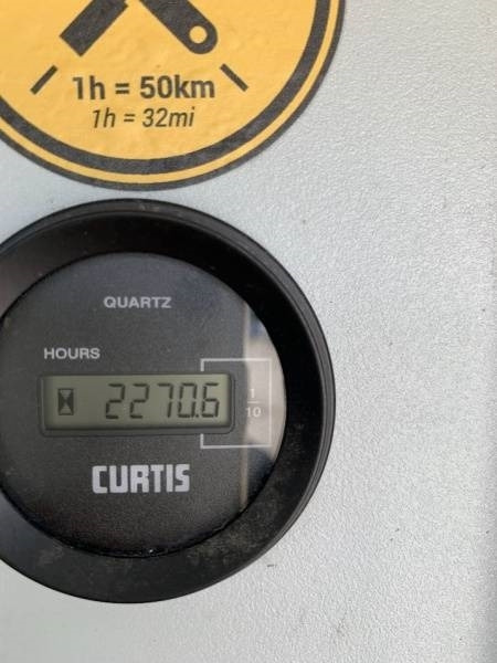 Emelőkosaras teherautó Renault Master Klubb KL32 - 12,5 m, 120 kg: 18 kép.