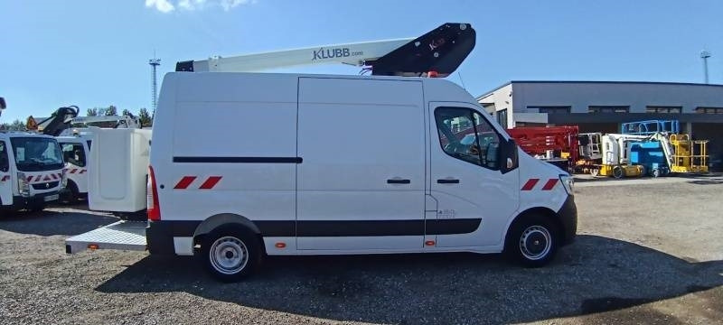 Renault Master Klubb KL32 - 12,5 m, 120 kg - Emelőkosaras teherautó: 4 kép. Renault Master Klubb KL32 - 12,5 m, 120 kg - Emelőkosaras teherautó: 4 kép.