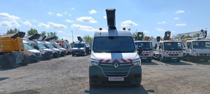 Renault Master Klubb KL32 - 12,5 m, 120 kg - Emelőkosaras teherautó: 3 kép. Renault Master Klubb KL32 - 12,5 m, 120 kg - Emelőkosaras teherautó: 3 kép.