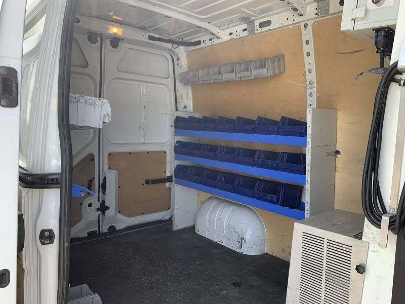 Emelőkosaras teherautó Renault Master Klubb KL32 - 12,5 m, 120 kg: 15 kép.
