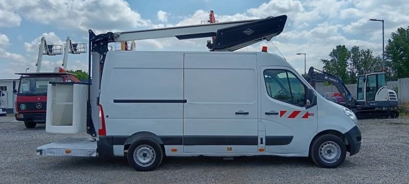 Renault Master Versalift ET 38 LF - 14,2 m - 200kg - Emelőkosaras teherautó: 4 kép. Renault Master Versalift ET 38 LF - 14,2 m - 200kg - Emelőkosaras teherautó: 4 kép.