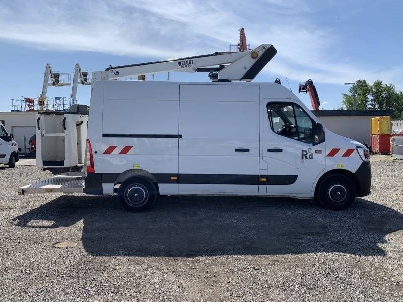 Renault Master Versalift ETL-32-125 - 12,5 m - 120kg - Emelőkosaras teherautó: 3 kép. Renault Master Versalift ETL-32-125 - 12,5 m - 120kg - Emelőkosaras teherautó: 3 kép.