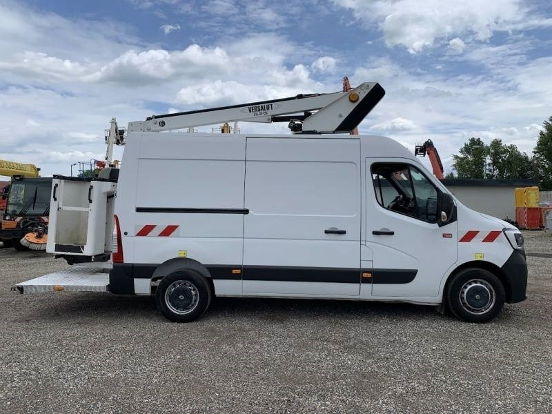 Renault Master Versalift ETL-32-125 - 12,5 m - 120kg - Emelőkosaras teherautó: 4 kép. Renault Master Versalift ETL-32-125 - 12,5 m - 120kg - Emelőkosaras teherautó: 4 kép.