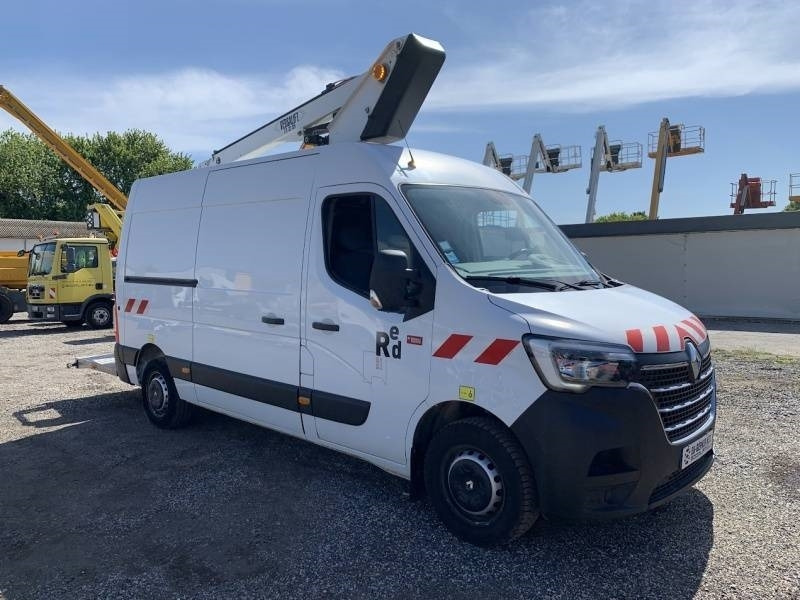 Renault Master Versalift ETL-32-125 - 12,5 m - 120kg - Emelőkosaras teherautó: 1 kép. Renault Master Versalift ETL-32-125 - 12,5 m - 120kg - Emelőkosaras teherautó: 1 kép.
