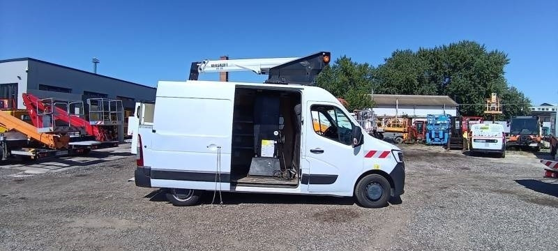 Renault Master Versalift VTL120C EVO - 11,7 m - 120kg - Emelőkosaras teherautó: 4 kép. Renault Master Versalift VTL120C EVO - 11,7 m - 120kg - Emelőkosaras teherautó: 4 kép.