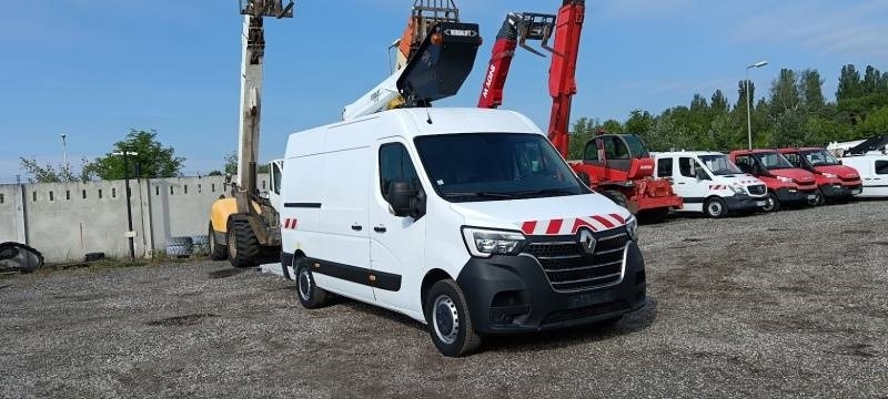 Renault Master Versalift VTL135 EVO - 13,3 m - 120kg - Emelőkosaras teherautó: 1 kép. Renault Master Versalift VTL135 EVO - 13,3 m - 120kg - Emelőkosaras teherautó: 1 kép.