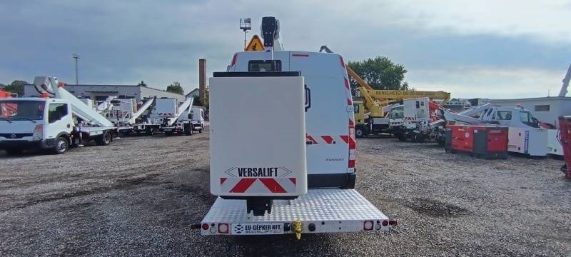 Emelőkosaras teherautó Renault Master Versalift VTL135 EVO - 13,3 m - 120kg: 8 kép. Emelőkosaras teherautó Renault Master Versalift VTL135 EVO - 13,3 m - 120kg: 8 kép.