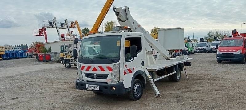 Renault Maxity Comilev EN160TVL - 16,5m, 200kg - Emelőkosaras teherautó: 2 kép. Renault Maxity Comilev EN160TVL - 16,5m, 200kg - Emelőkosaras teherautó: 2 kép.