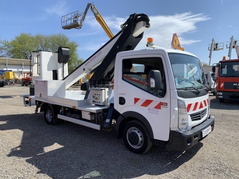 Renault Maxity Klubb KT48 - 16m, 200kg - Emelőkosaras teherautó: 1 kép. Renault Maxity Klubb KT48 - 16m, 200kg - Emelőkosaras teherautó: 1 kép.