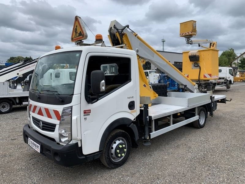 Renault Maxity Multitel 160 ALU DS - 16m - Emelőkosaras teherautó: 2 kép. Renault Maxity Multitel 160 ALU DS - 16m - Emelőkosaras teherautó: 2 kép.