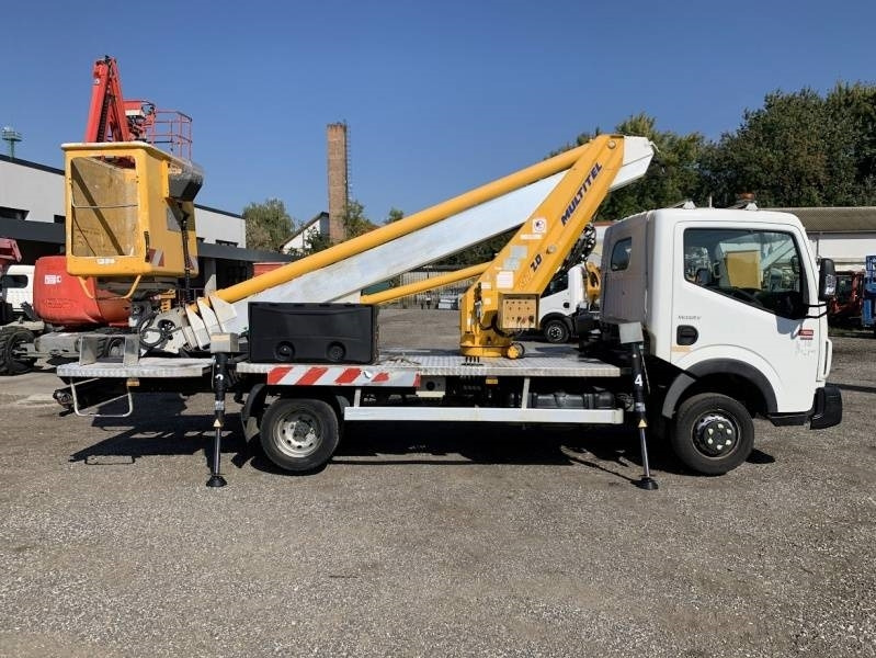 Renault Maxity Multitel MT202DS - 20m - 200 kg - Emelőkosaras teherautó: 4 kép. Renault Maxity Multitel MT202DS - 20m - 200 kg - Emelőkosaras teherautó: 4 kép.