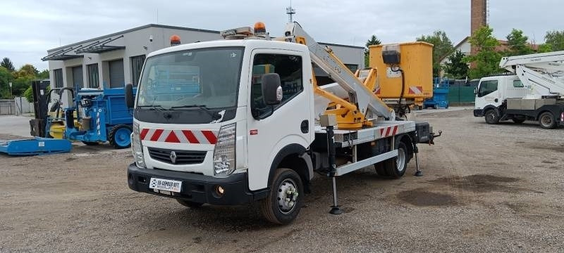 Renault Maxity Multitel MX170 - 17 m - Emelőkosaras teherautó: 2 kép. Renault Maxity Multitel MX170 - 17 m - Emelőkosaras teherautó: 2 kép.