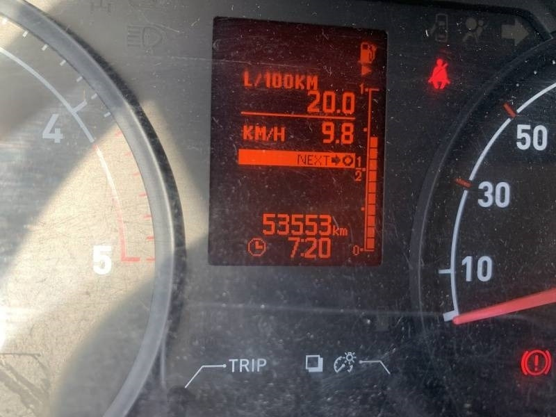 Emelőkosaras teherautó Renault Maxity Multitel MX200 - 20 m: 14 kép.