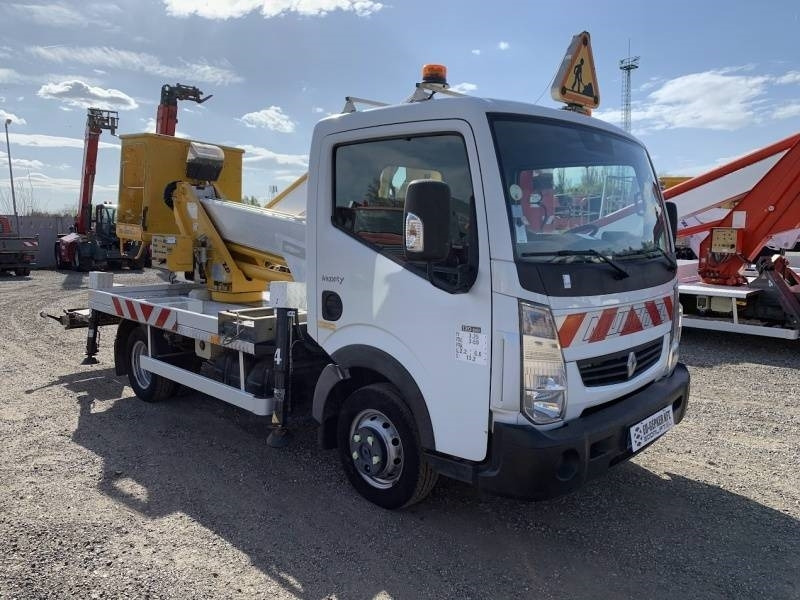 Renault Maxity Multitel MX200 - 20 m - Emelőkosaras teherautó: 1 kép. Renault Maxity Multitel MX200 - 20 m - Emelőkosaras teherautó: 1 kép.