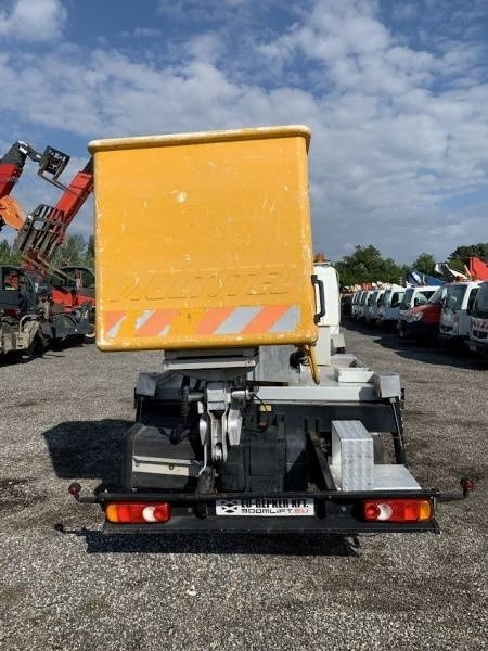 Emelőkosaras teherautó Renault Maxity Multitel MX200 - 20 m: 8 kép.