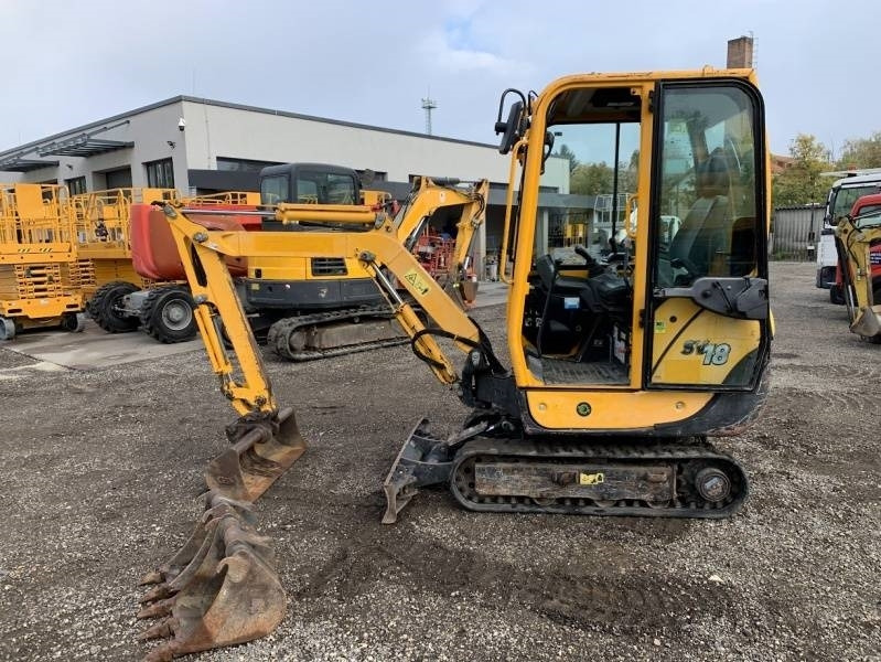 Yanmar SV18 - WITH EXTENDABLE AXIS - Minikotró: 5 kép. Yanmar SV18 - WITH EXTENDABLE AXIS - Minikotró: 5 kép.
