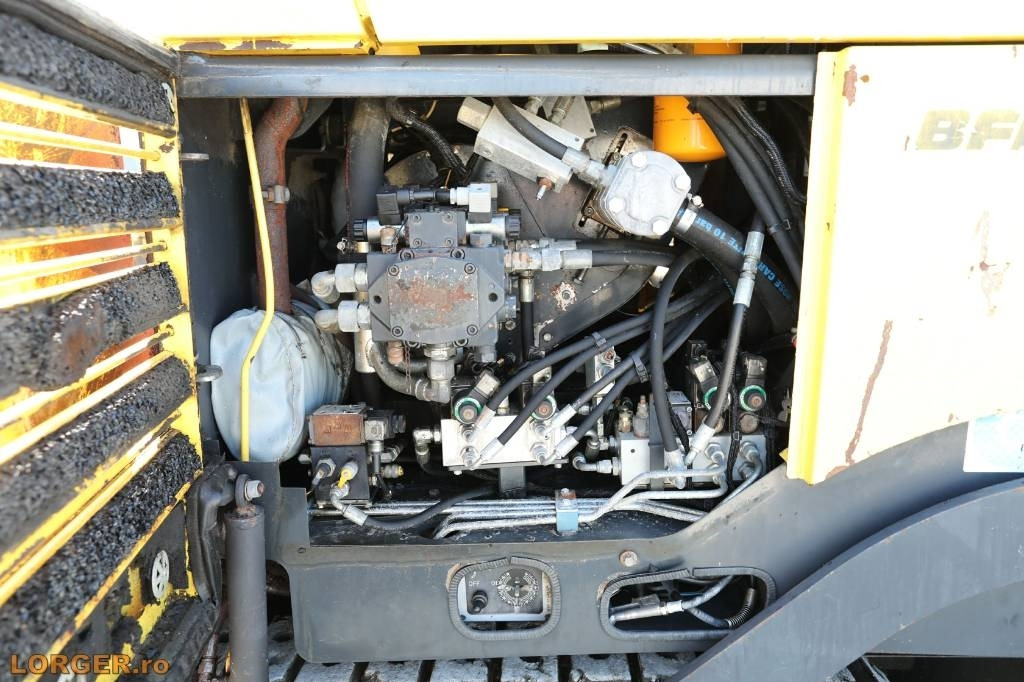 Útburkológép Bomag BF 222 C: 19 kép.