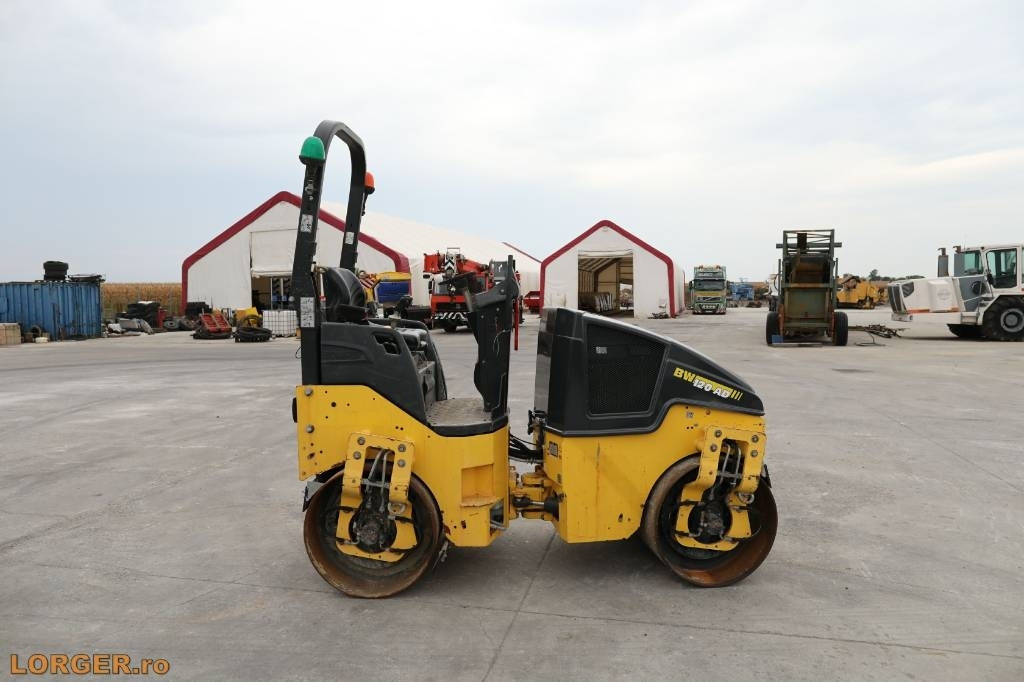 Bomag BW 120 AD-5 - Úthenger: 5 kép. Bomag BW 120 AD-5 - Úthenger: 5 kép.