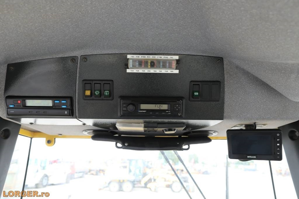 Talajtömörítő Bomag BW 219 D H-4: 13 kép. Talajtömörítő Bomag BW 219 D H-4: 13 kép.