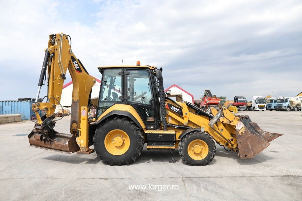 CAT 432 F2 - Kotrórakodó: 4 kép. CAT 432 F2 - Kotrórakodó: 4 kép.