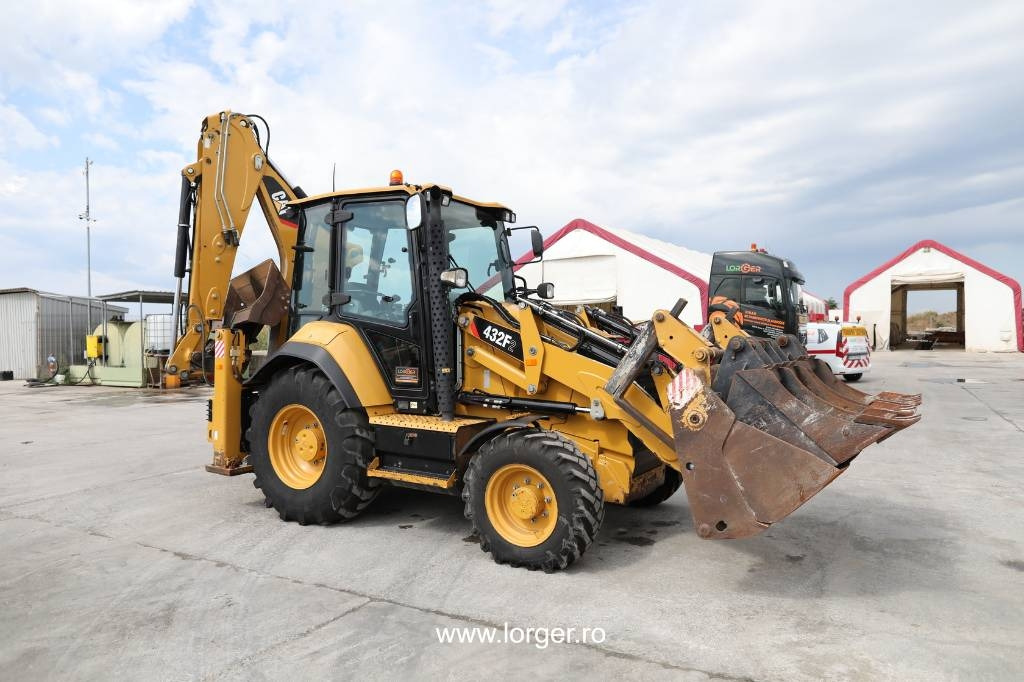 CAT 432 F2 - Kotrórakodó: 1 kép. CAT 432 F2 - Kotrórakodó: 1 kép.