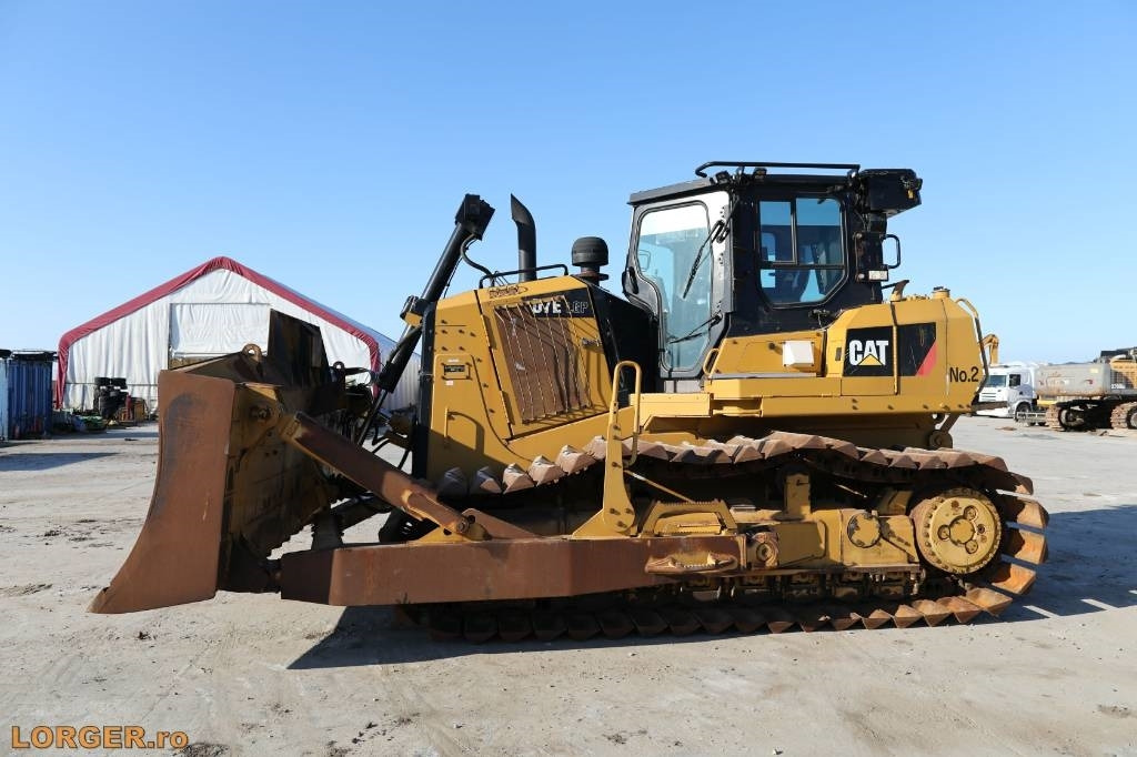 CAT D 7 E LGP - Buldózer: 4 kép. CAT D 7 E LGP - Buldózer: 4 kép.