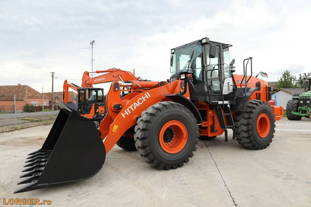 Hitachi ZW 220-5 A, Year 2025, Made in Japan - Gumikerekes homlokrakodó: 1 kép. Hitachi ZW 220-5 A, Year 2025, Made in Japan - Gumikerekes homlokrakodó: 1 kép.