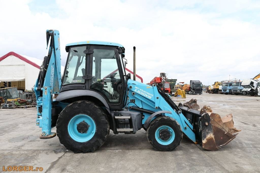 JCB 3 CX 14 - Kotrórakodó: 2 kép. JCB 3 CX 14 - Kotrórakodó: 2 kép.