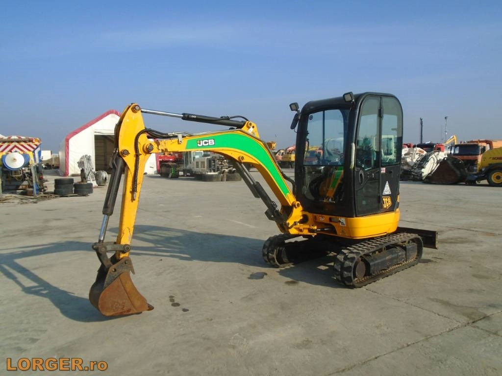JCB 8025 - Minikotró: 1 kép. JCB 8025 - Minikotró: 1 kép.