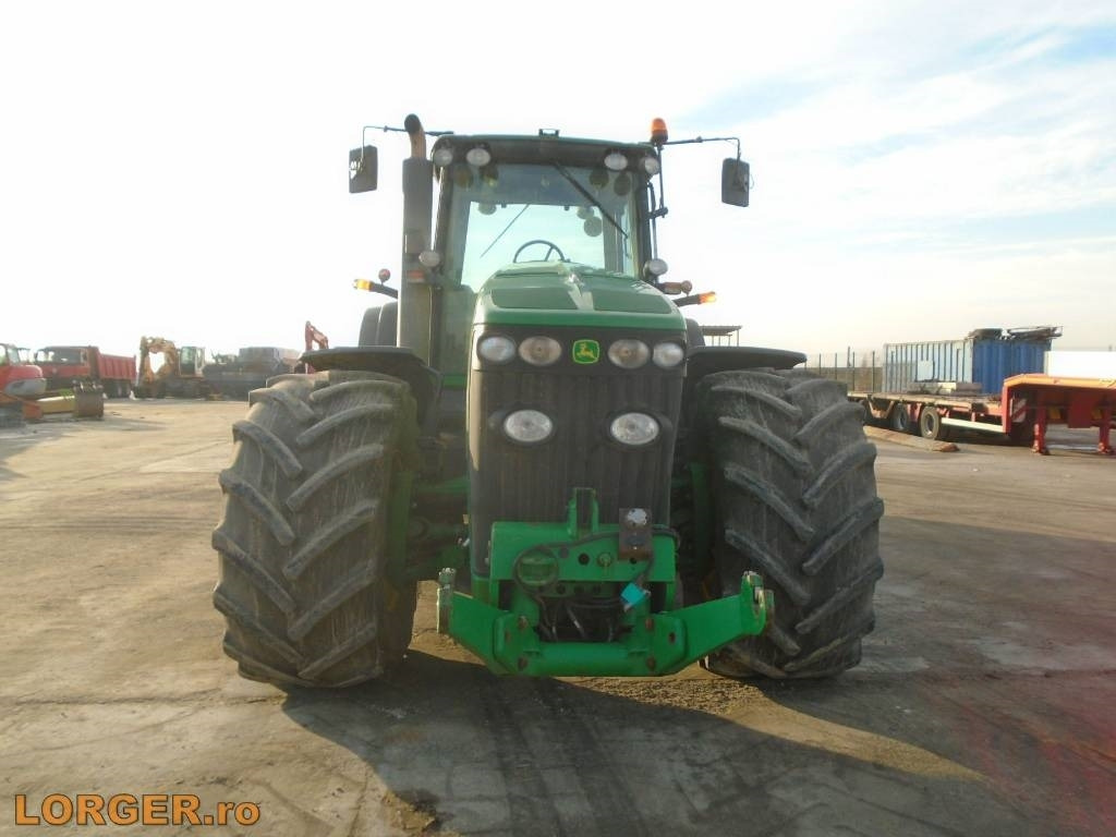 John Deere 8530 cu stabilizator de sol Wirtgen WS 250. - Traktor: 4 kép. John Deere 8530 cu stabilizator de sol Wirtgen WS 250. - Traktor: 4 kép.