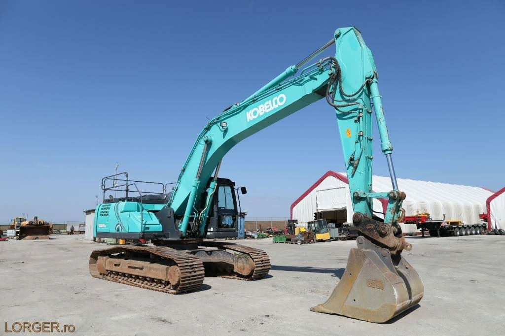 Kobelco SK 300 LC - 10 - Lánctalpas kotró: 4 kép. Kobelco SK 300 LC - 10 - Lánctalpas kotró: 4 kép.