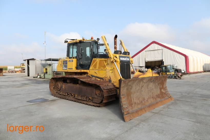 Komatsu D 65 PX-18 - Buldózer: 1 kép. Komatsu D 65 PX-18 - Buldózer: 1 kép.
